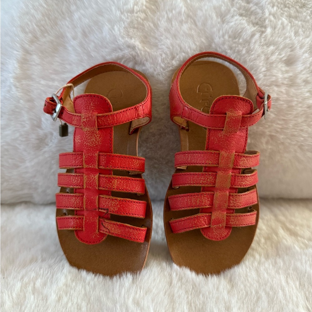 Leather sandals Eureka. New